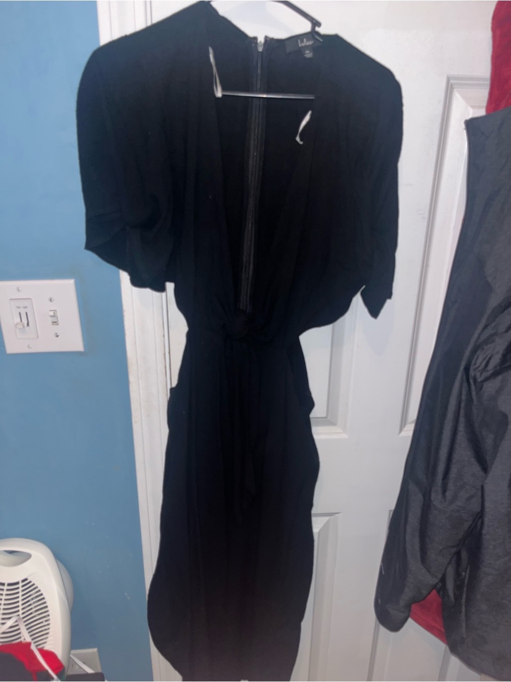Lulu's Black Knot-Front Midi Dress
